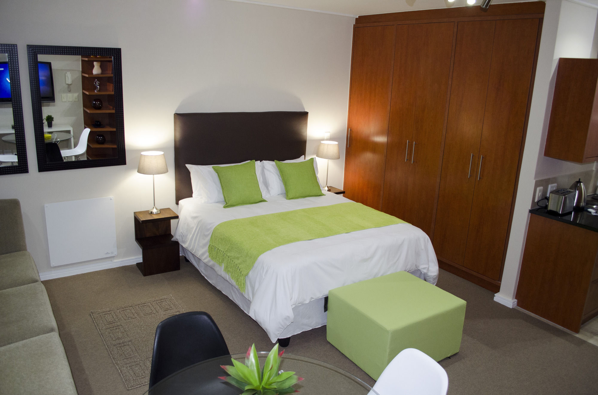 Фото Manhattan Luxury Apartments