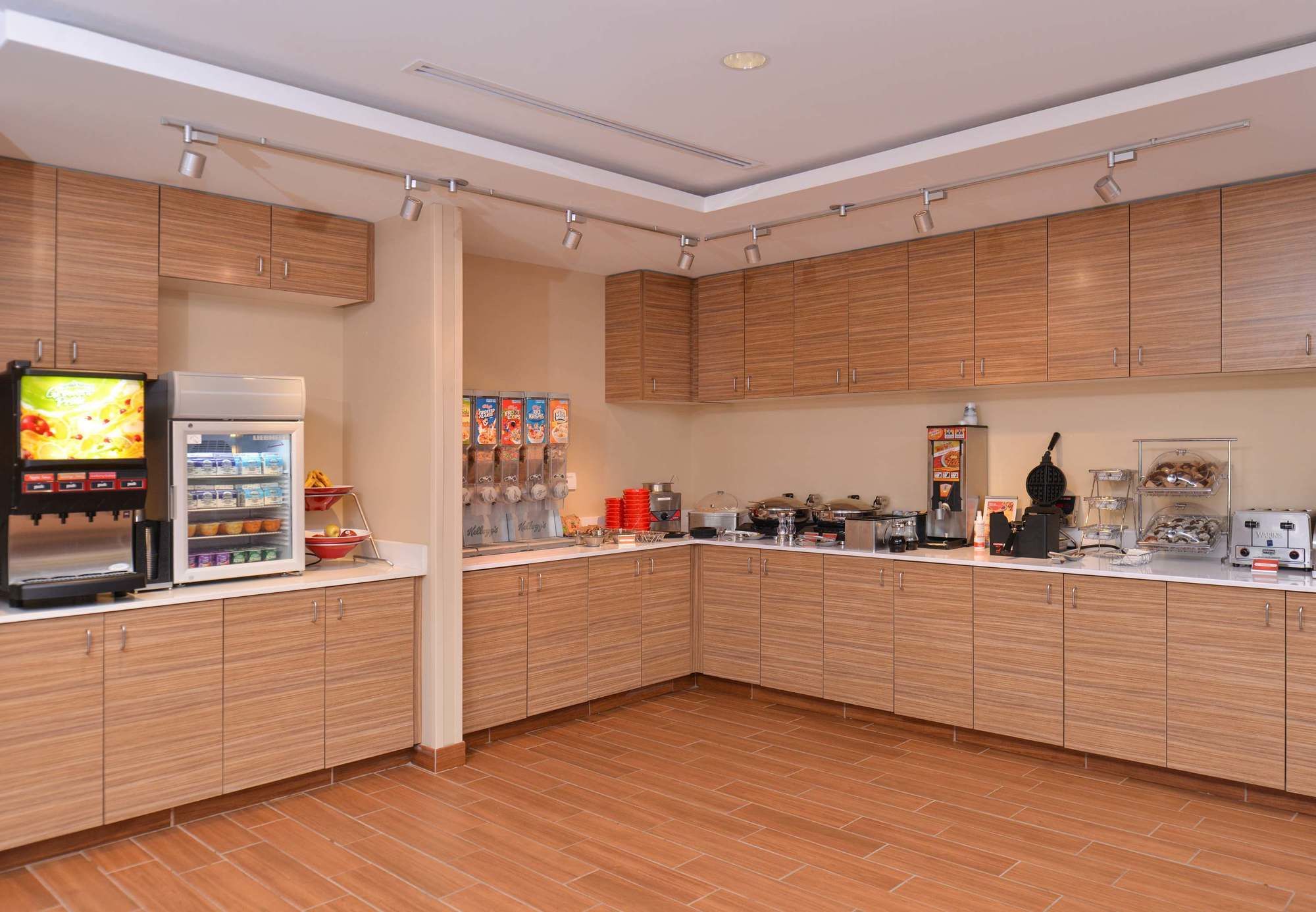 Фото TownePlace Suites by Marriott Gillette