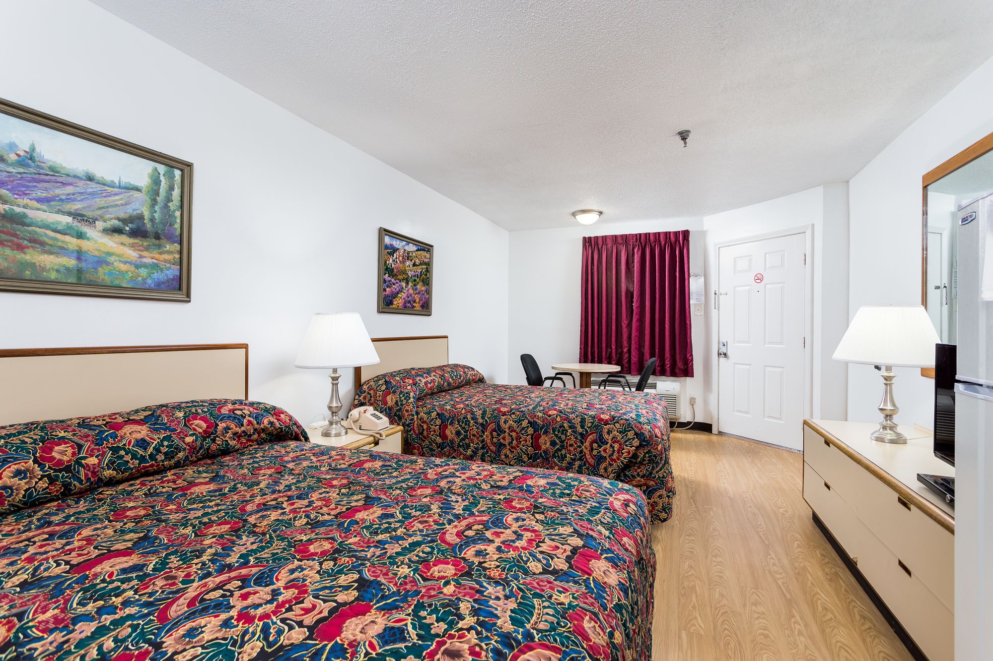 Фото Contempra Inn