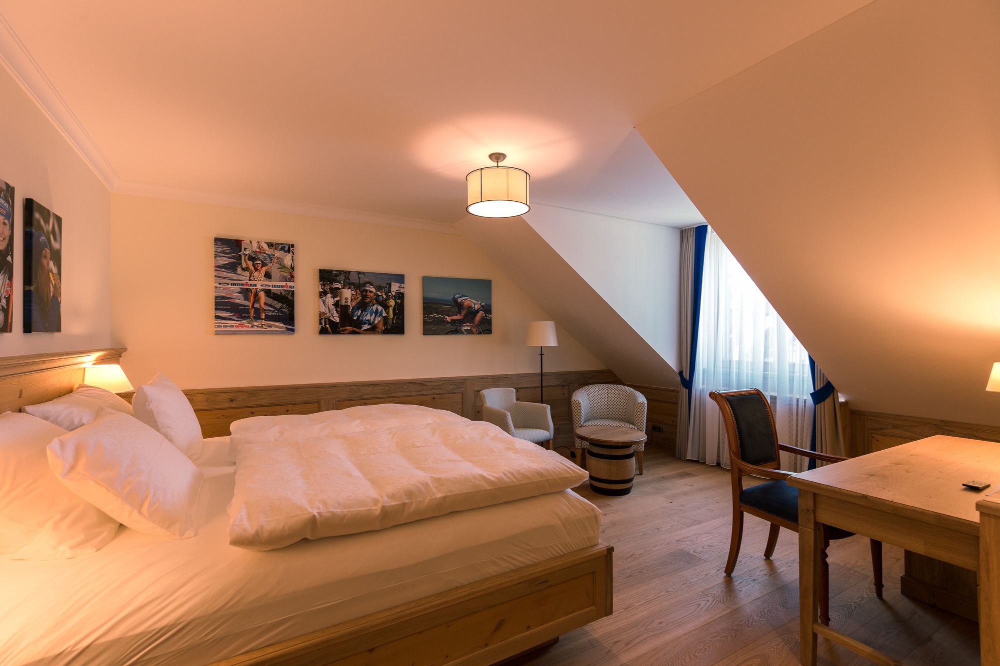 Фото Hotel & Gaststätte zum Erdinger Weißbräu