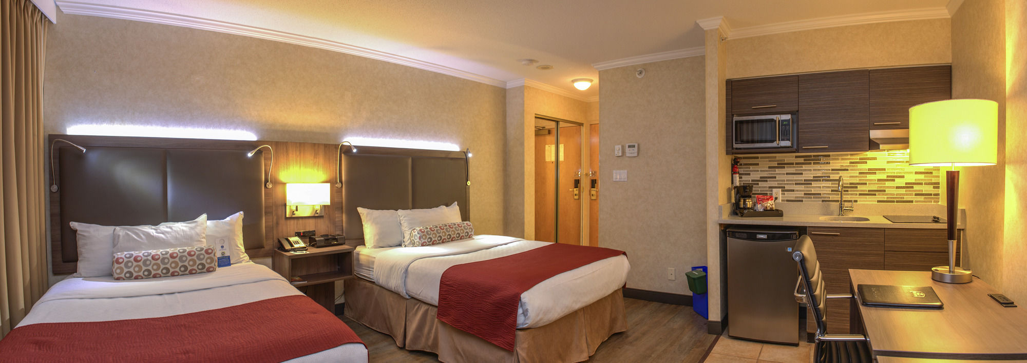 Фото Grand Park Hotel & Suites Downtown Vancouver