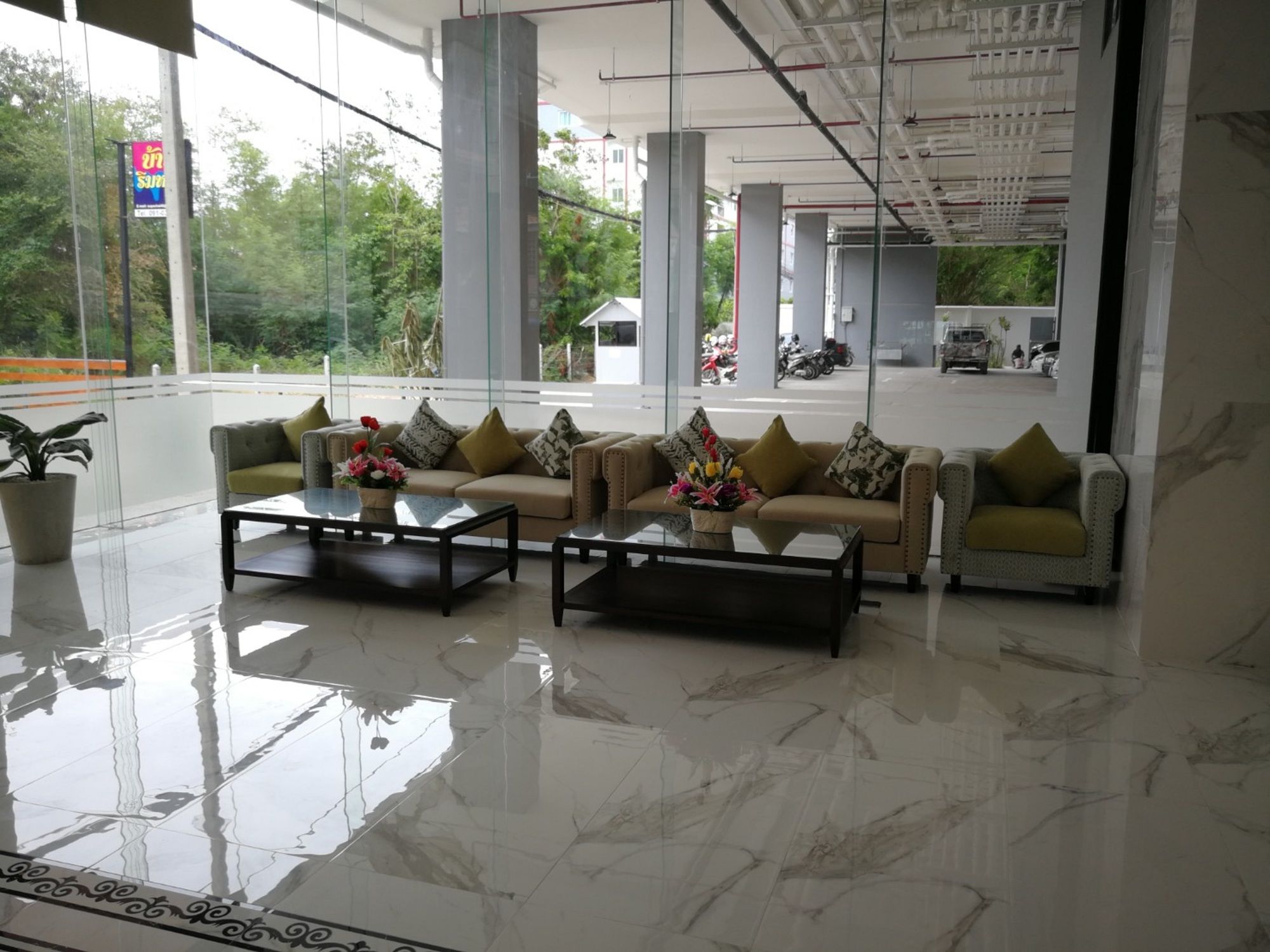 Фото Golden Jomtien Beach Hotel