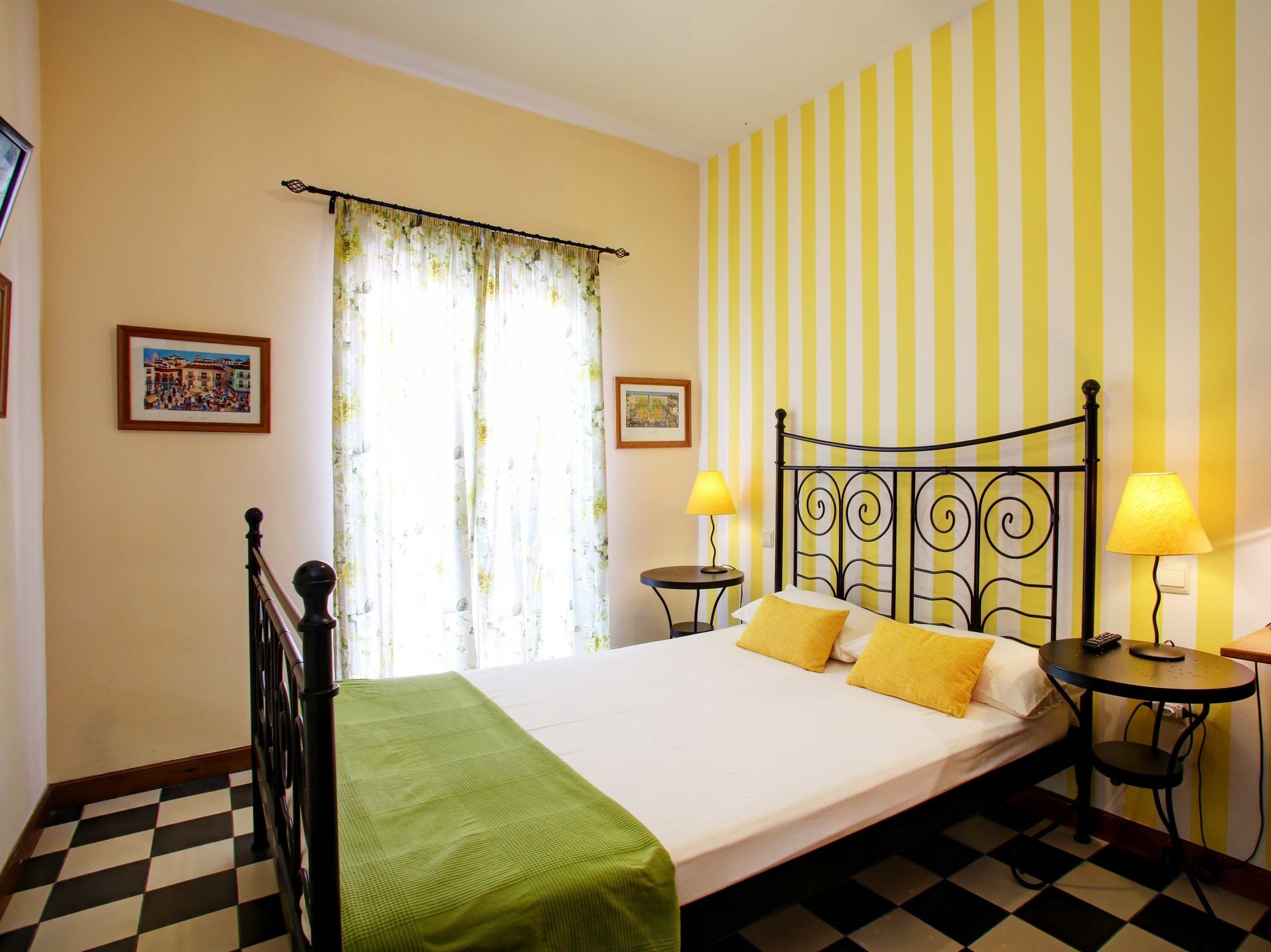 Фото Malaga Lodge