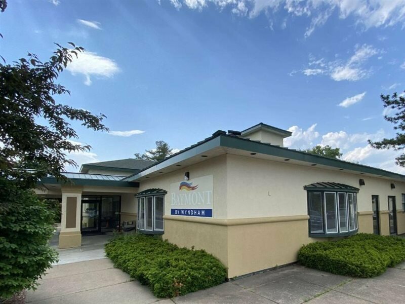 Фото Baymont by Wyndham Latham Albany Airport