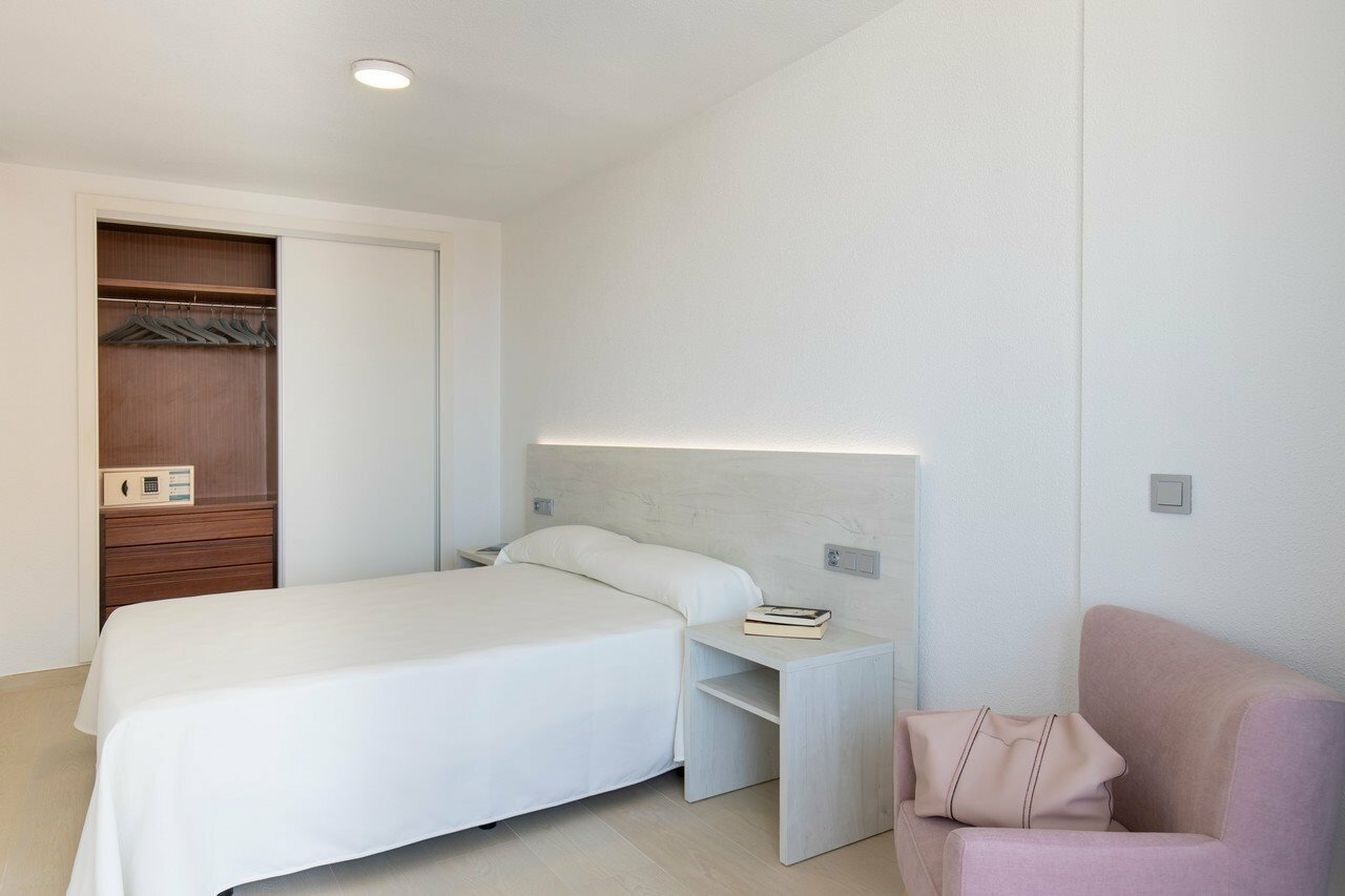 Фото Aparthotel BCL Levante Lux