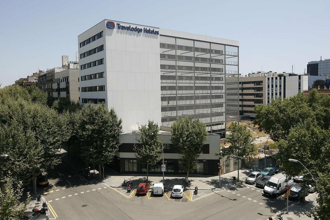 Фото Travelodge Barcelona Poblenou