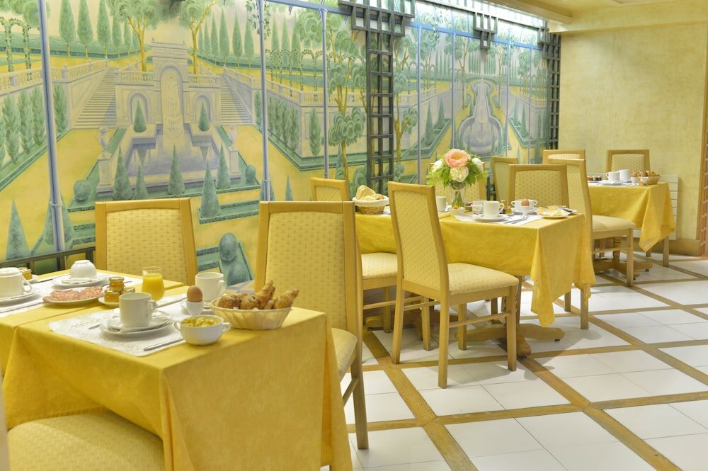 Фото Renoir Hôtel