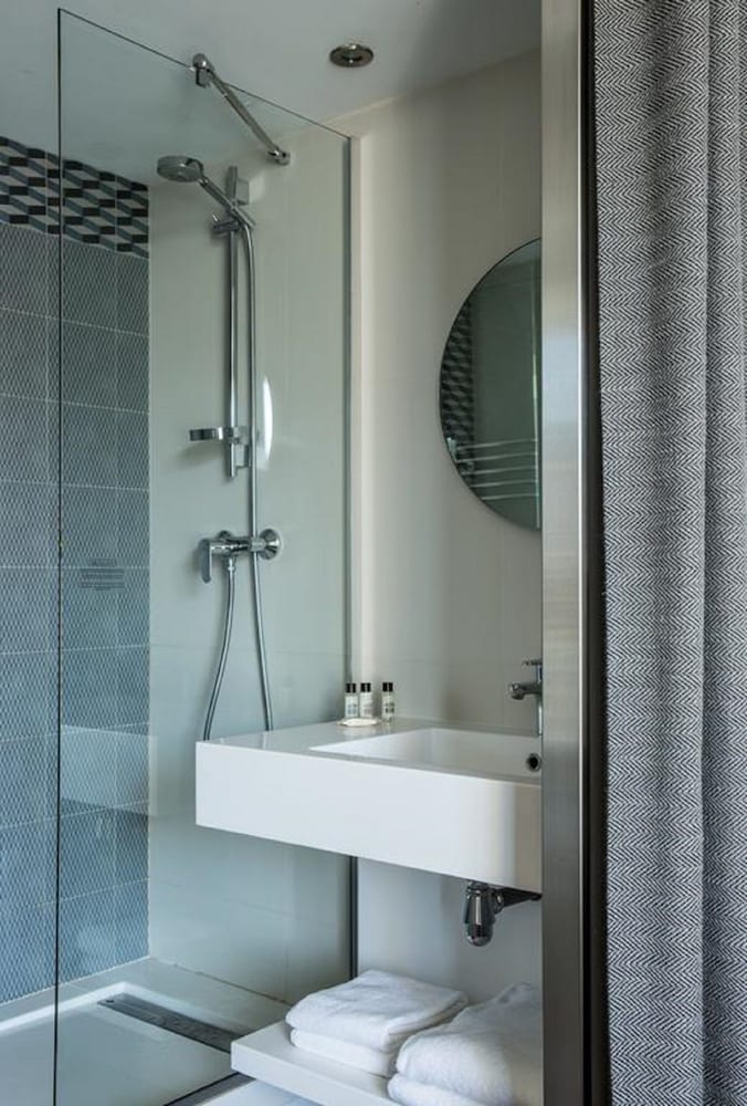 Фото Hotel Atrium by HappyCulture