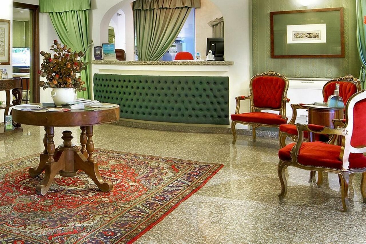 Фото Colonna Palace Mediterraneo