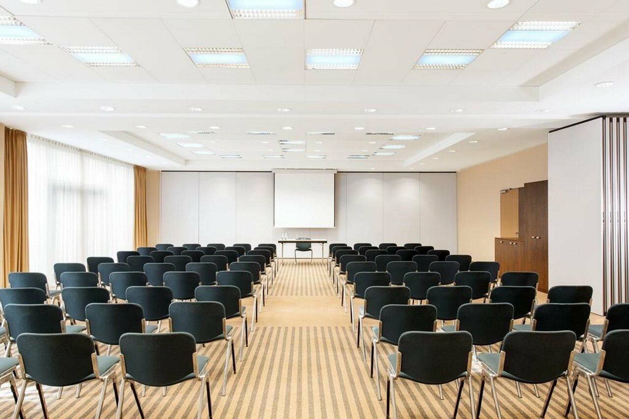 Фото Nh Köln Altstadt