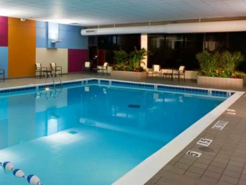 Фото DoubleTree by Hilton Cleveland Downtown - Lakeside