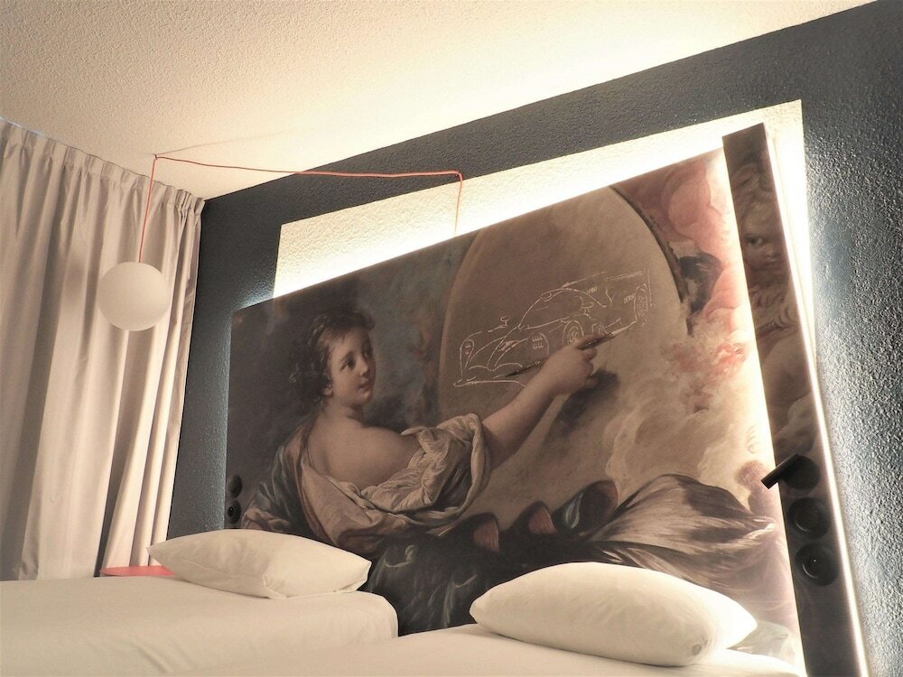 Фото Ibis Styles Le Mans Centre Gare