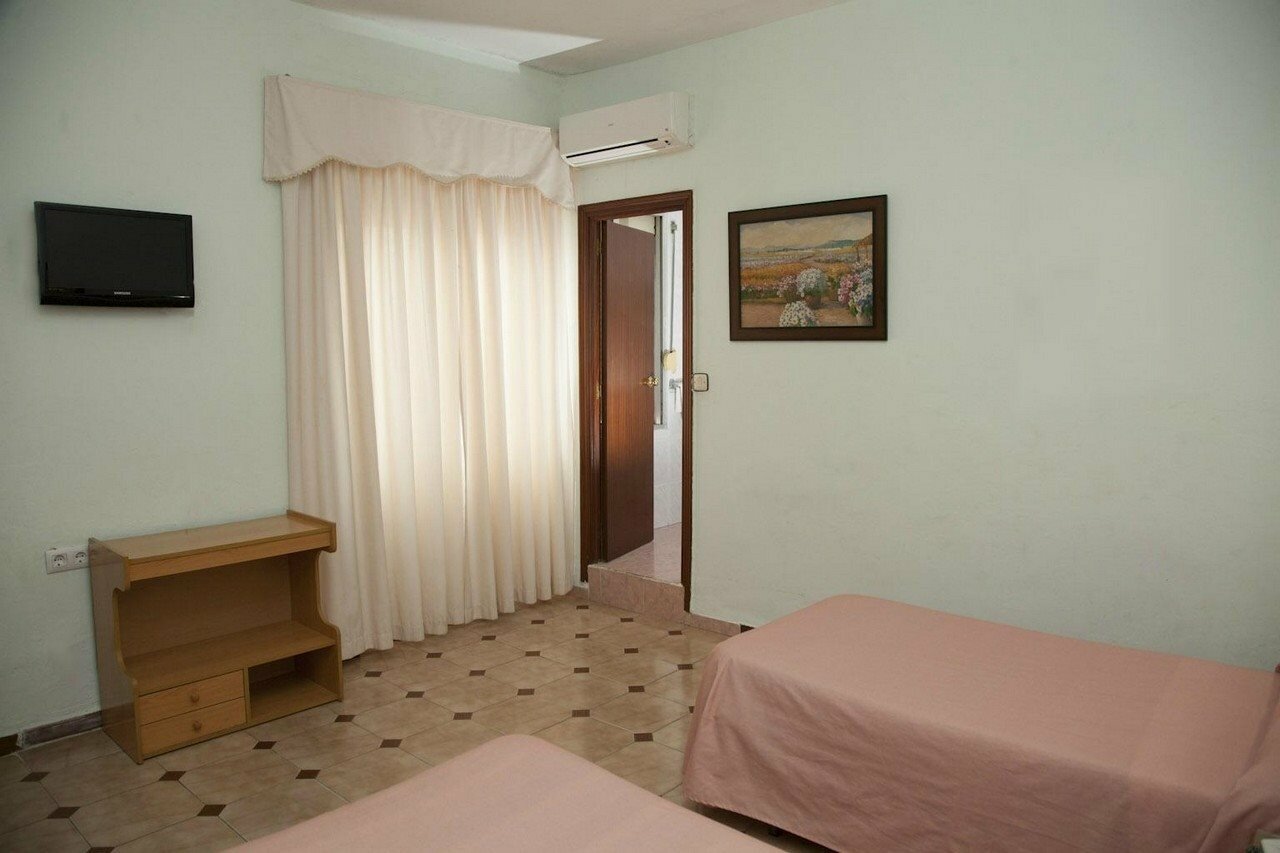 Фото Hostal Paris