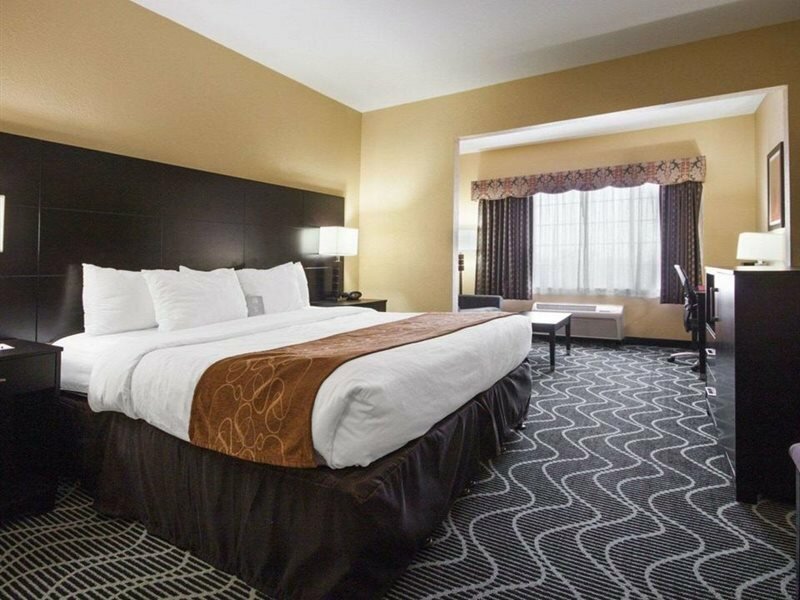 Фото Comfort Suites Lake Ray Hubbard