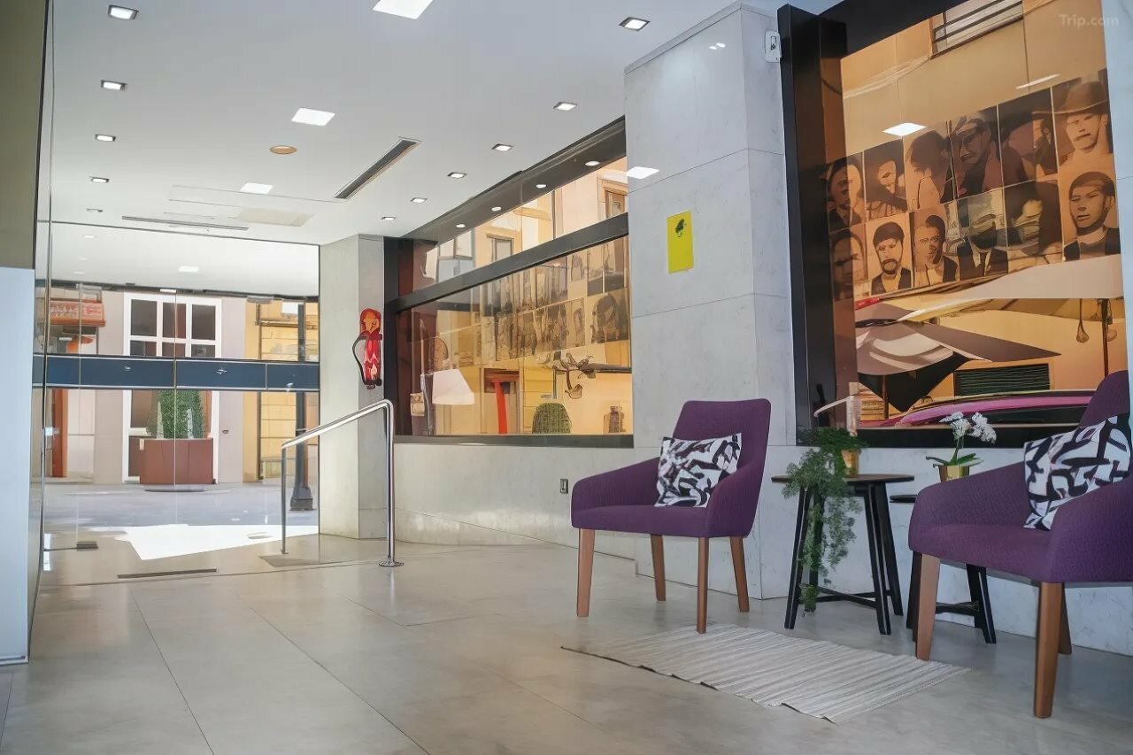 Фото City House Pathos