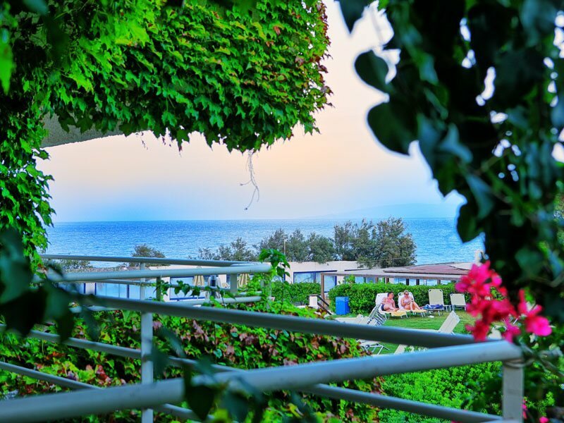 Фото Apollonia Beach Resort & SPA