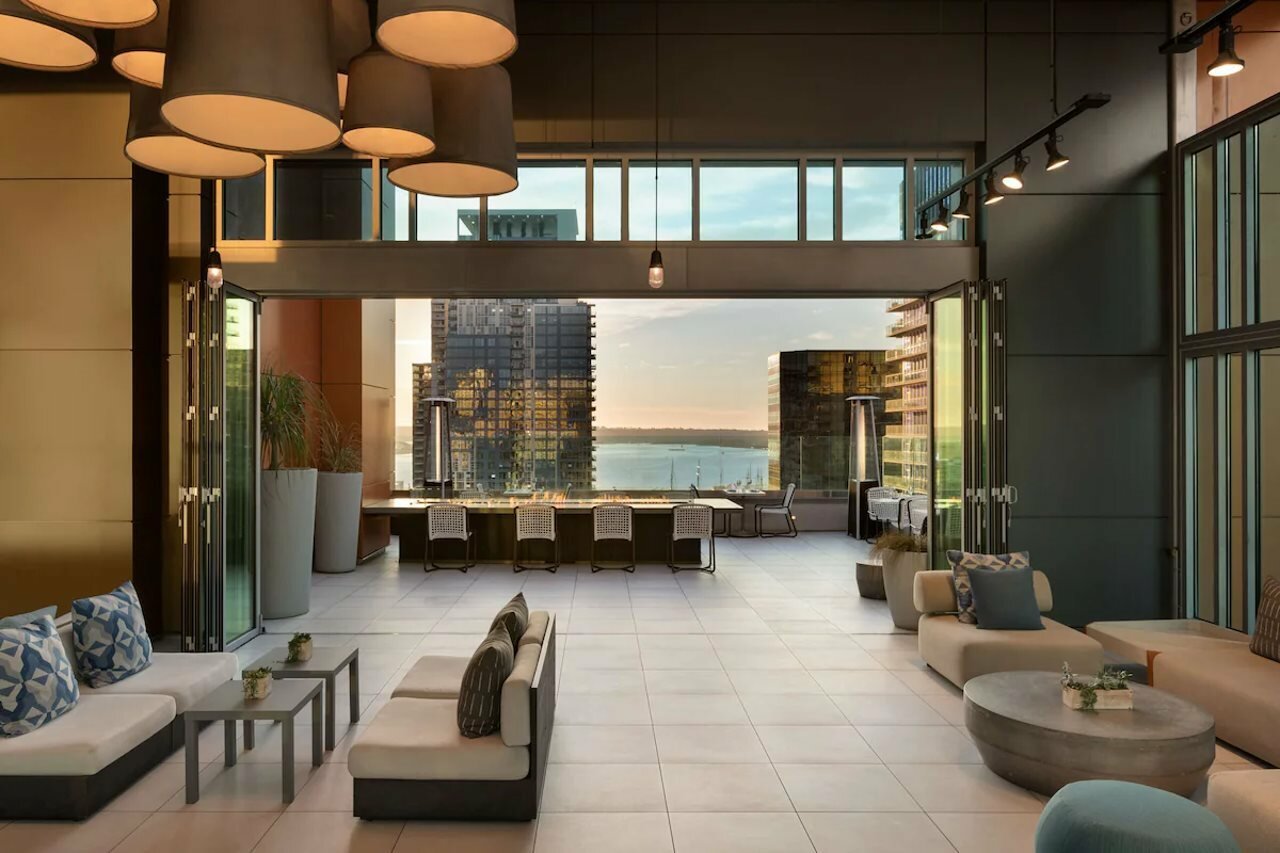 Фото Carte Hotel San Diego Downtown, Curio Collection by Hilton