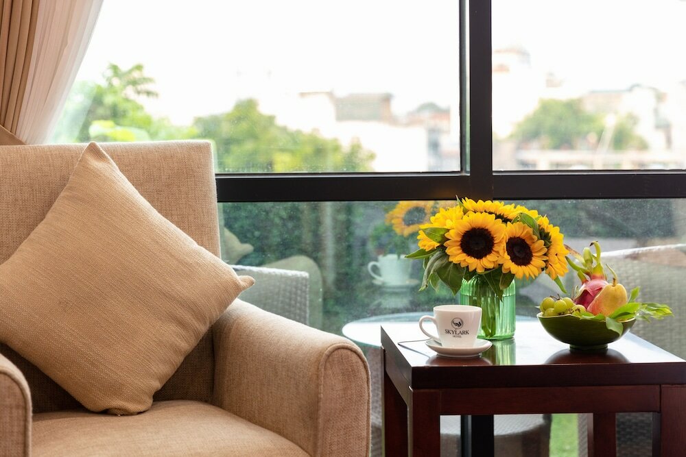 Фото Skylark Hotel