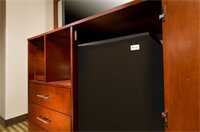 Фото Holiday Inn Express Fairfax - Arlington Boulevard, an Ihg Hotel