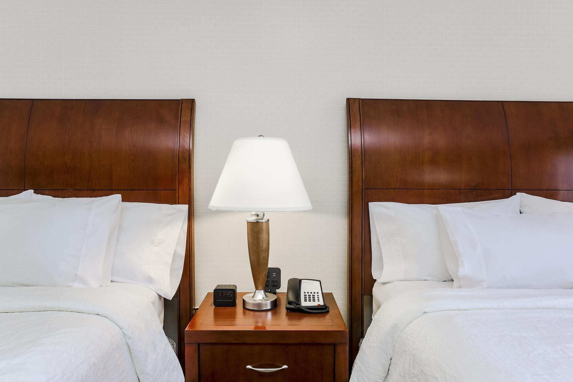 Фото Hilton Garden Inn Melville