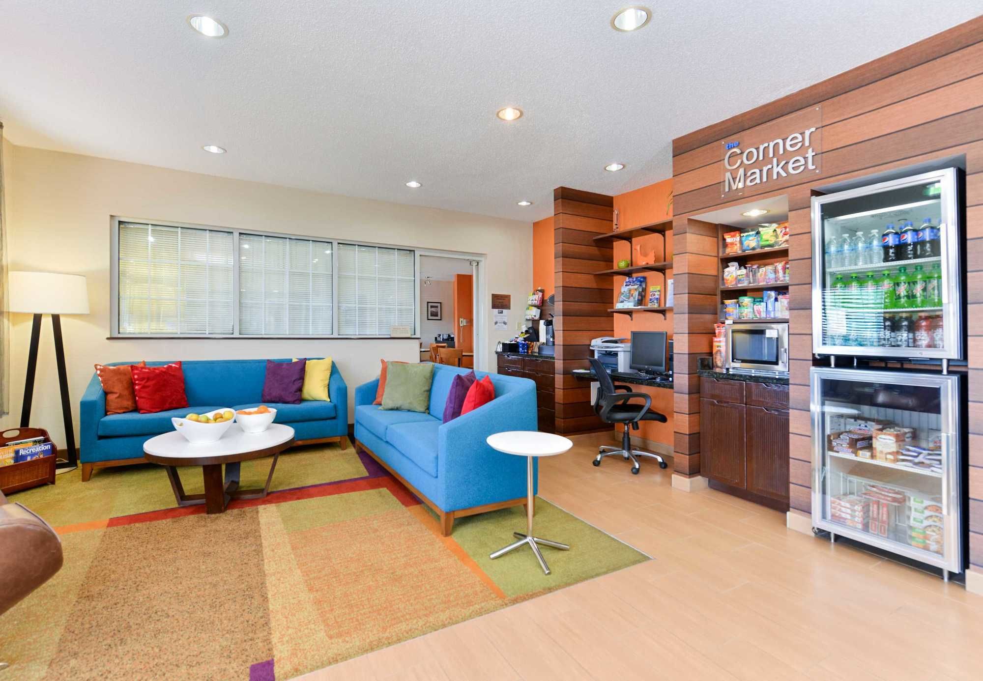 Фото AmericInn by Wyndham Duluth