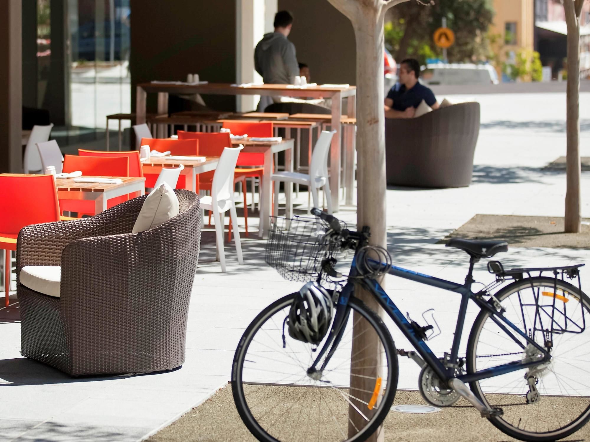 Фото Novotel Newcastle Beach