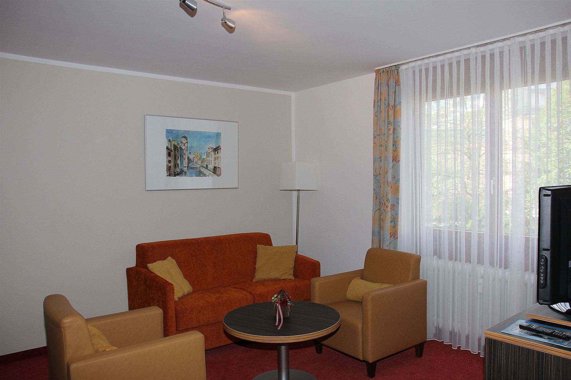 Фото Hotel Gästehaus Forum am Westkreuz