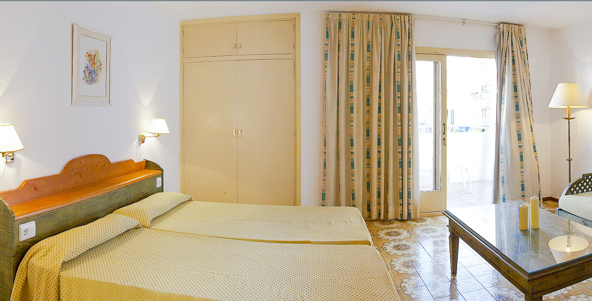 Фото Apartamentos Bon Lloc