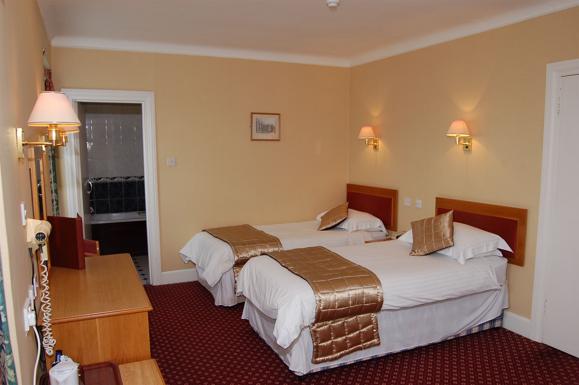 Фото The Trouville Hotel