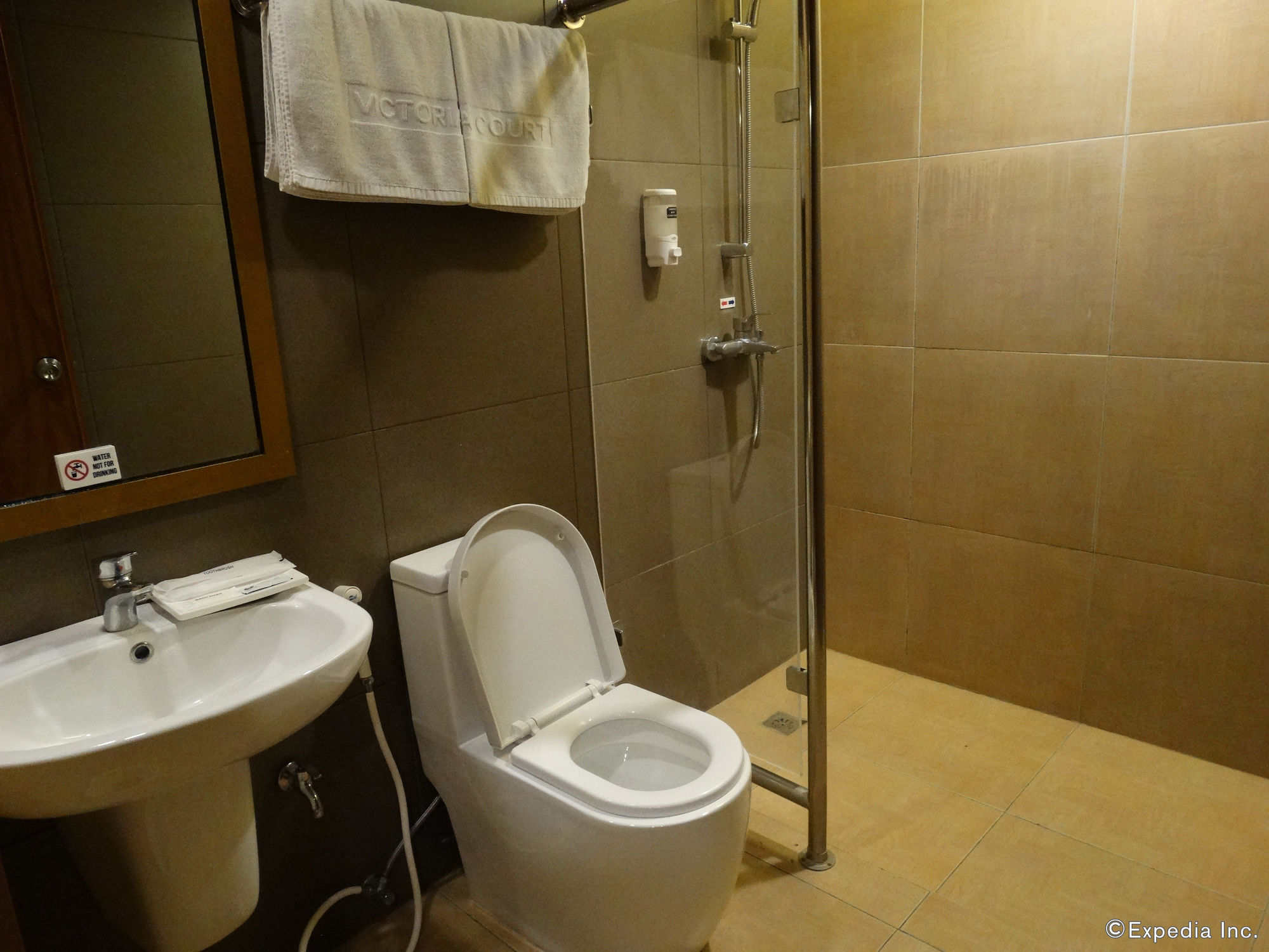 Фото Victoria Court Cuneta