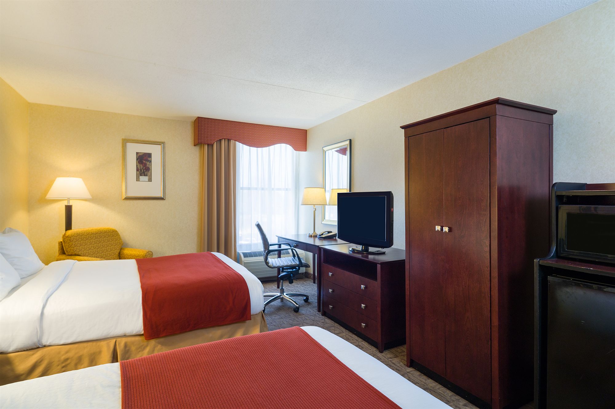 Фото Holiday Inn Express Washington DC East Andrews AFB by IHG