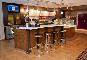 Гостиница Courtyard by Marriott Cincinnati Airport