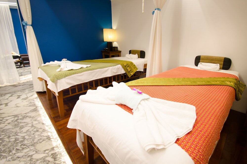 Фото A-One New Wing Hotel