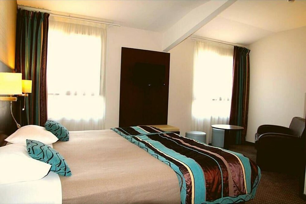 Фото Helgon Hotel – Lourdes Pyrenees