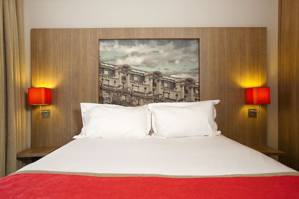 Фото Residhome Paris Guyancourt