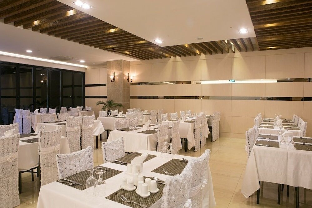 Фото The Koryo Hotel