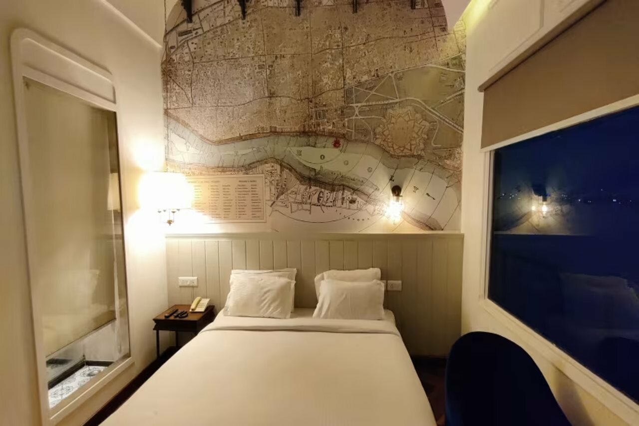 Фото Polo Floatel Kolkata