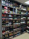 Port Market (Ledyanaya ulitsa, 46А), alcoholic beverages