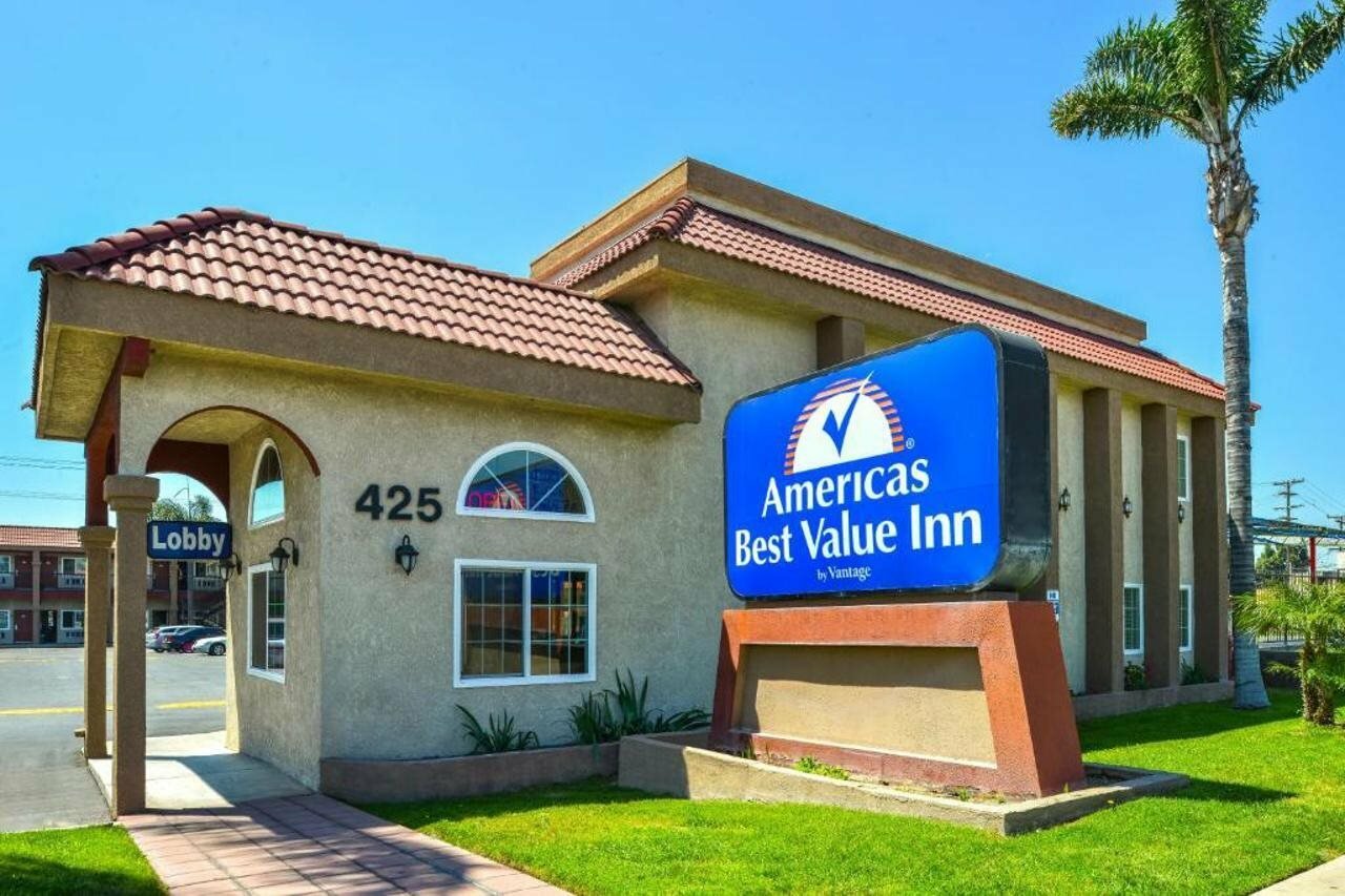 Фото Americas Best Value Inn Rialto