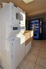 Фото Days Inn & Suites by Wyndham Lodi