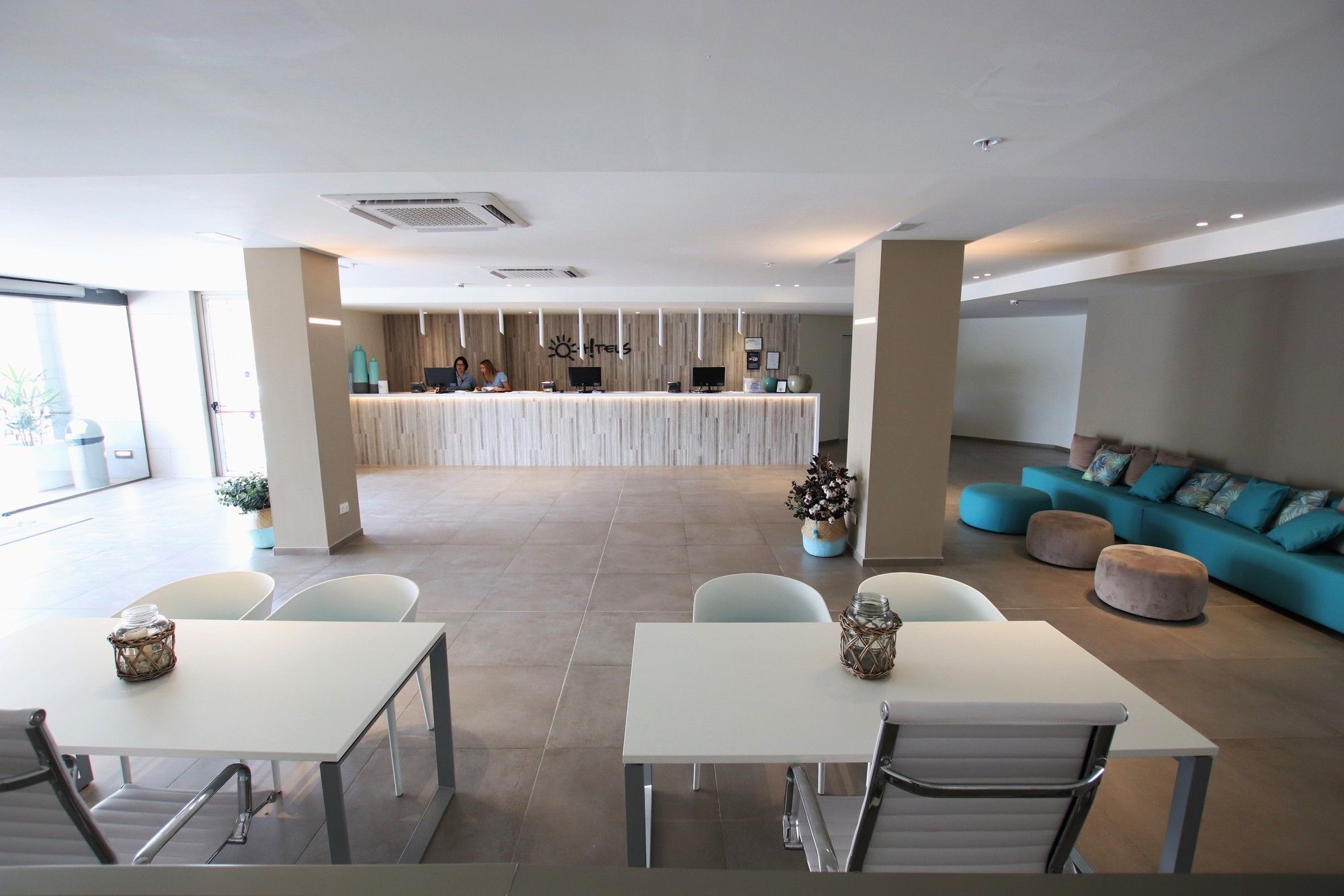 Фото Hotel Roquetas El Palmeral by Pierre & Vacances