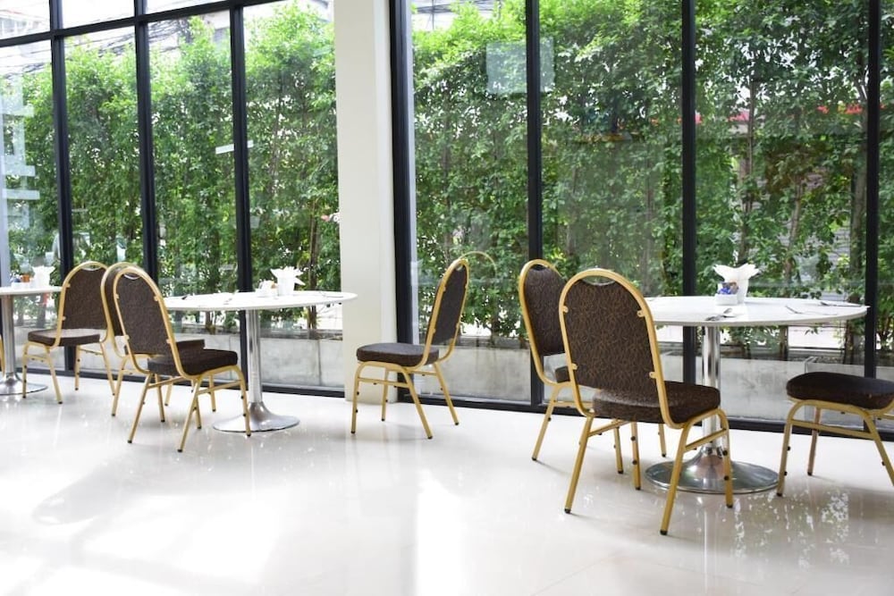 Фото Annex Lumpini Bangkok