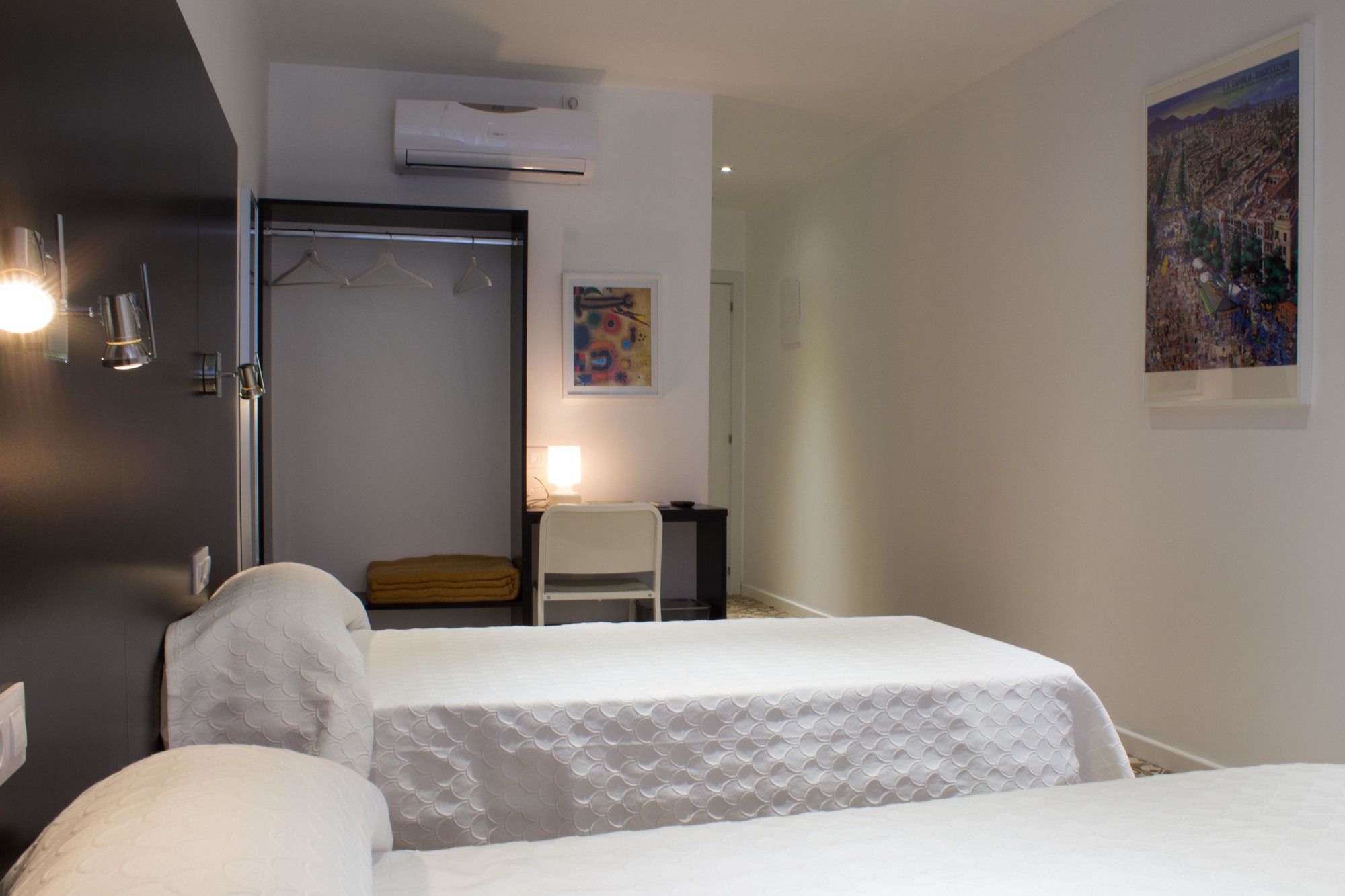 Фото Hostal Nova