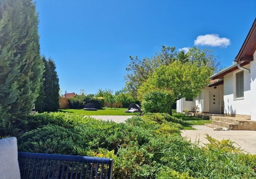 Фото The Secret Garden - Keszthely