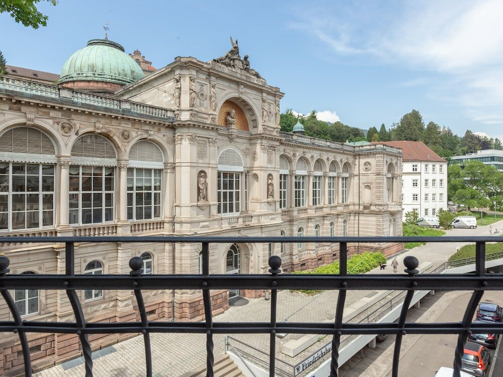 Фото Limehome Baden-Baden Bäderstraße