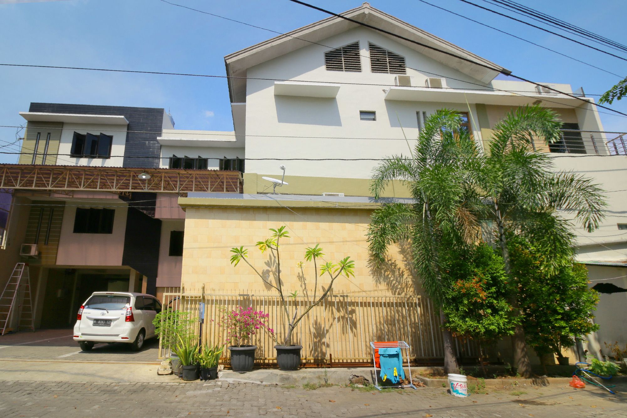 Фото Airy Bandara Ahmad Yani Anjasmoro Raya 74 Semarang