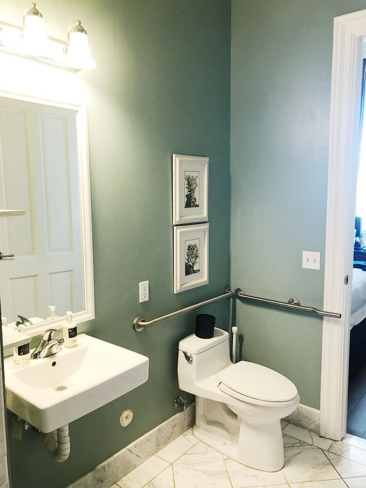 Фото West Cliff Inn - A Four Sisters Inn