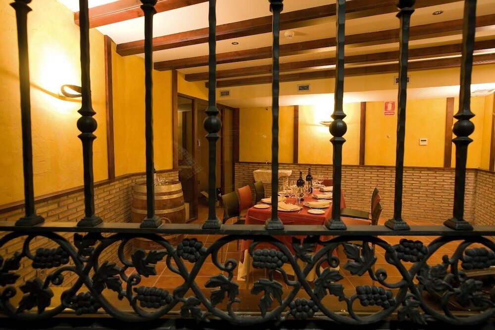 Фото F&g Logroño Hotel