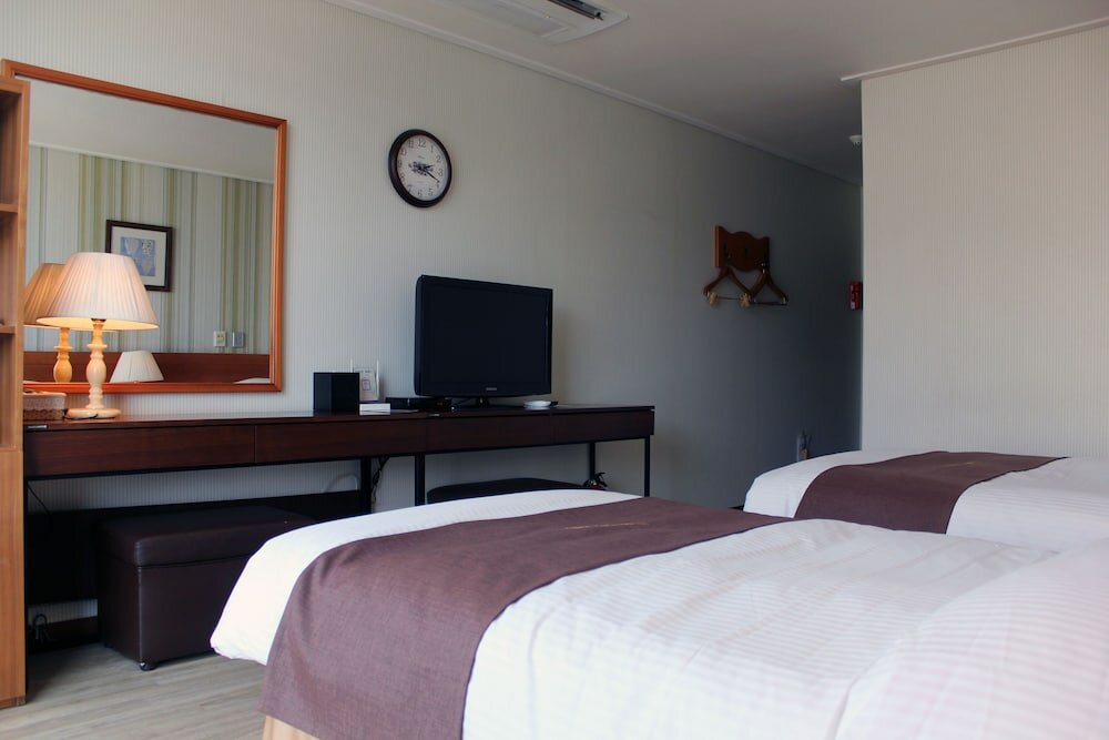 Фото Homers Hotel