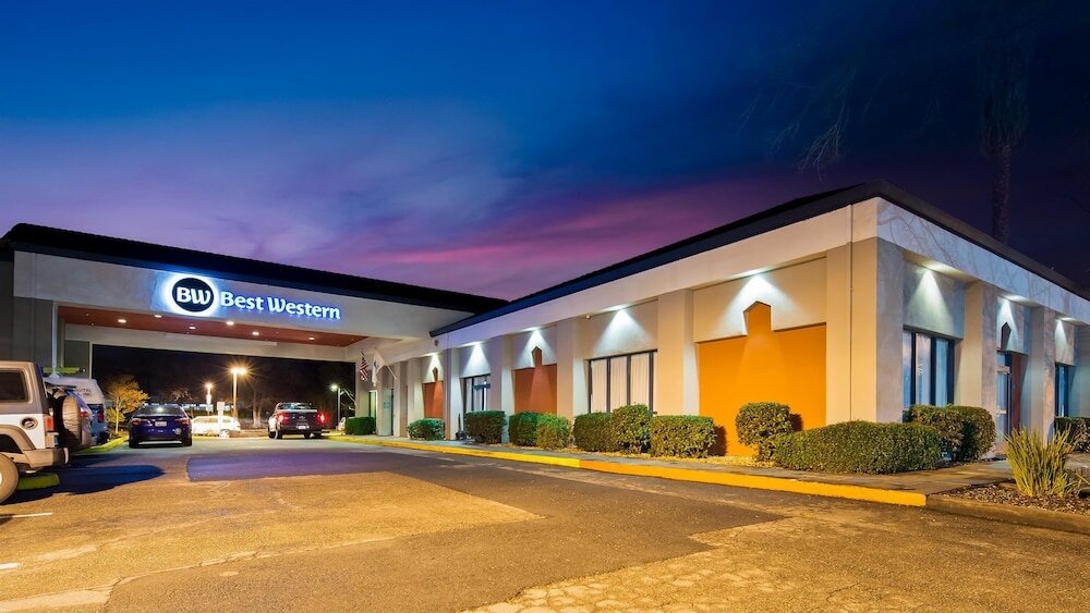 Фото Best Western Heritage Inn